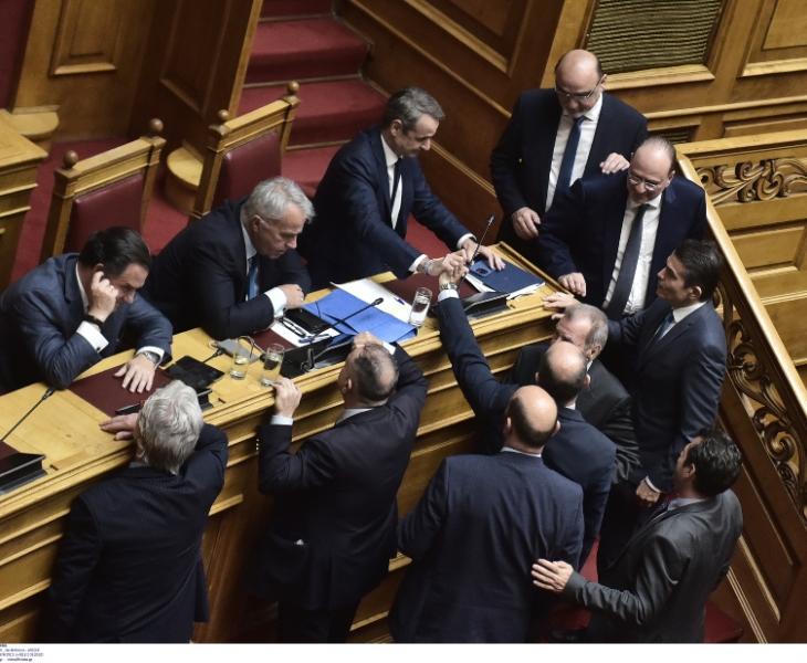 ΕΠΙΣΗΜΟ: Καταψηφίστηκε με 159 όχι η πρόταση δυσπιστίας στην κυβέρνηση Μητσοτάκη